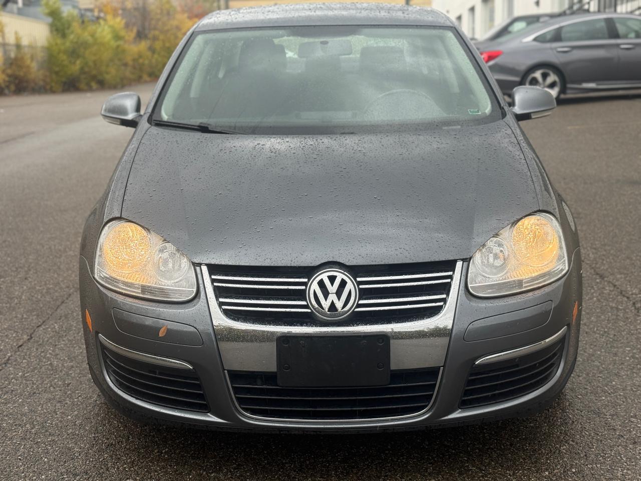 2010 Volkswagen Jetta 4dr 2.5L Auto Comfortline Photo