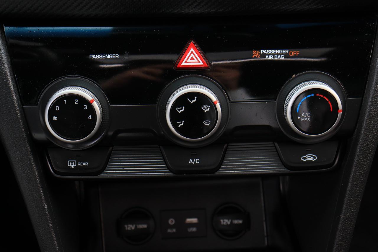 2020 Hyundai Elantra Sport | 6 Speed | Leather | Roof | CarPlay & More! Photo26