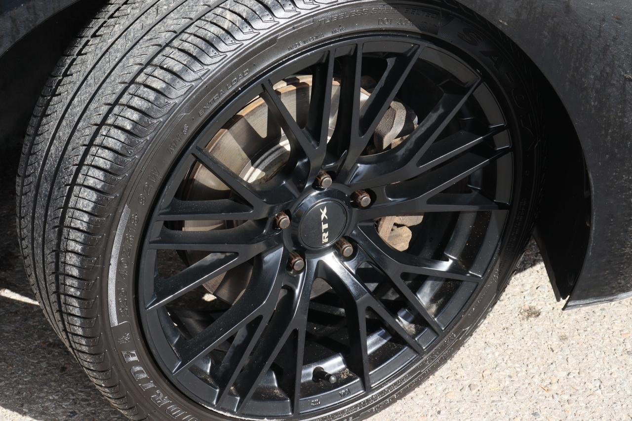 2020 Hyundai Elantra Sport | 6 Speed | Leather | Roof | CarPlay & More! Photo51