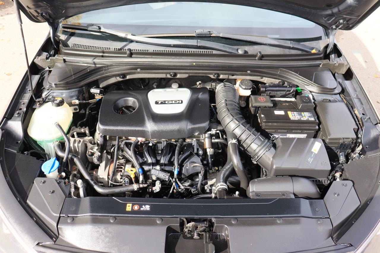 2020 Hyundai Elantra Sport | 6 Speed | Leather | Roof | CarPlay & More! Photo77