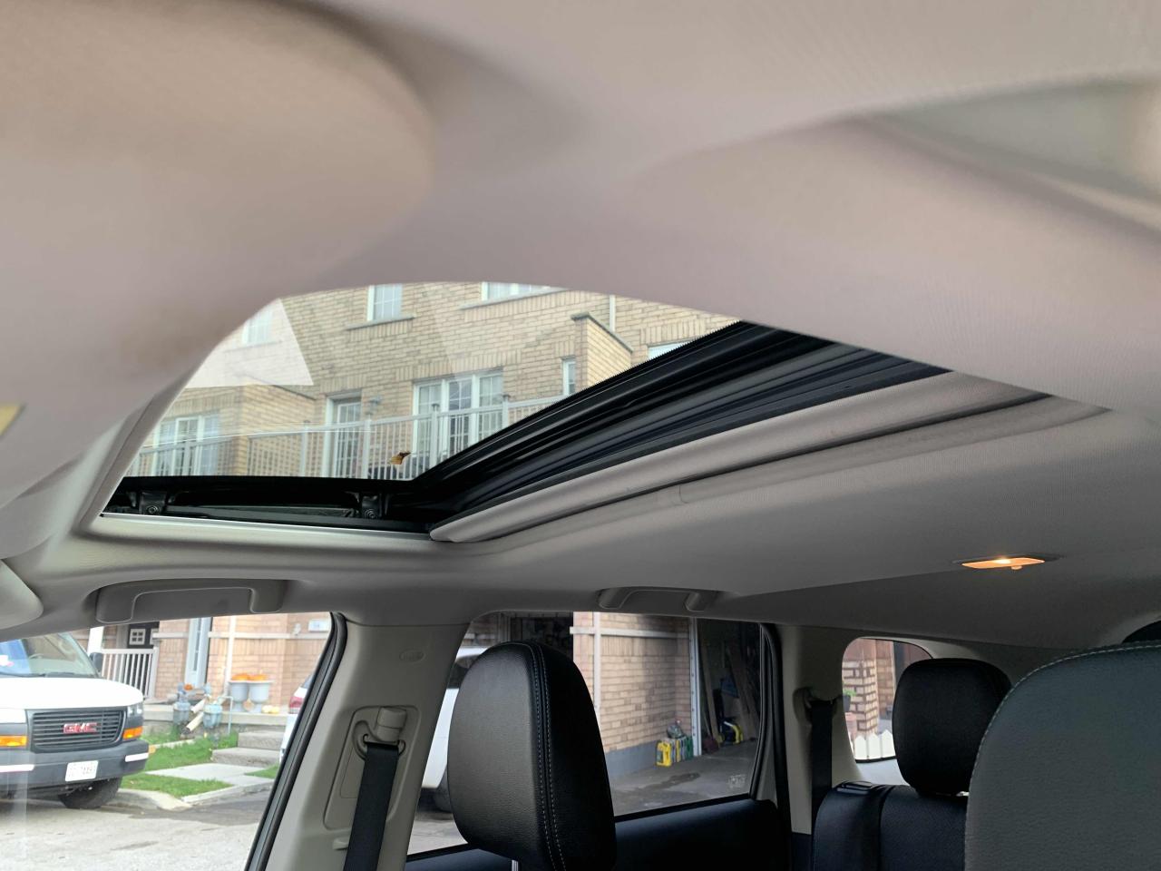 2017 Mitsubishi Outlander ES/ LOW KM / NO ACCIDENT/ 7 PASSENGER/LEATHER/MINT - Photo #10