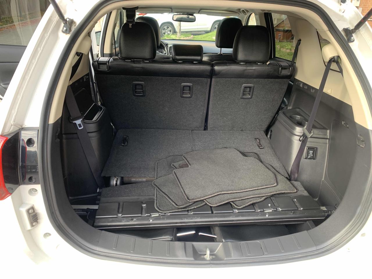 2017 Mitsubishi Outlander ES/ LOW KM / NO ACCIDENT/ 7 PASSENGER/LEATHER/MINT - Photo #9