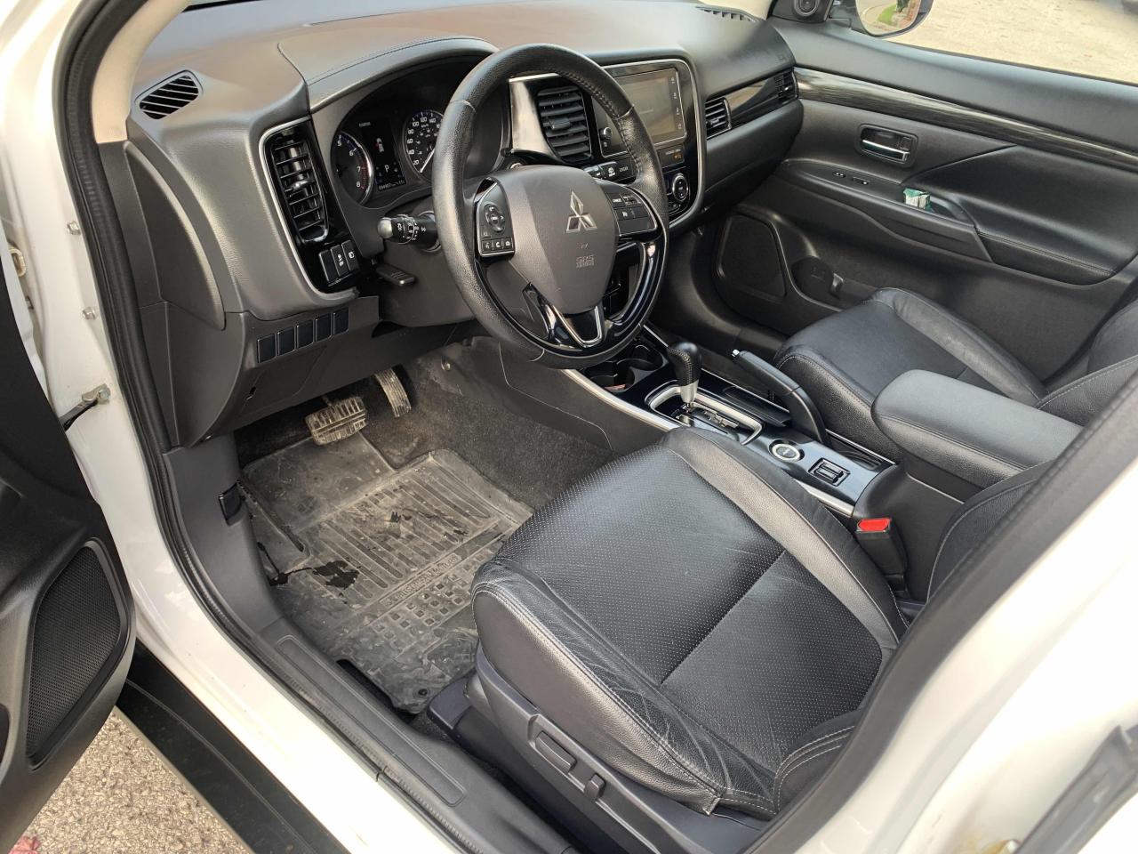 2017 Mitsubishi Outlander ES/ LOW KM / NO ACCIDENT/ 7 PASSENGER/LEATHER/MINT - Photo #7