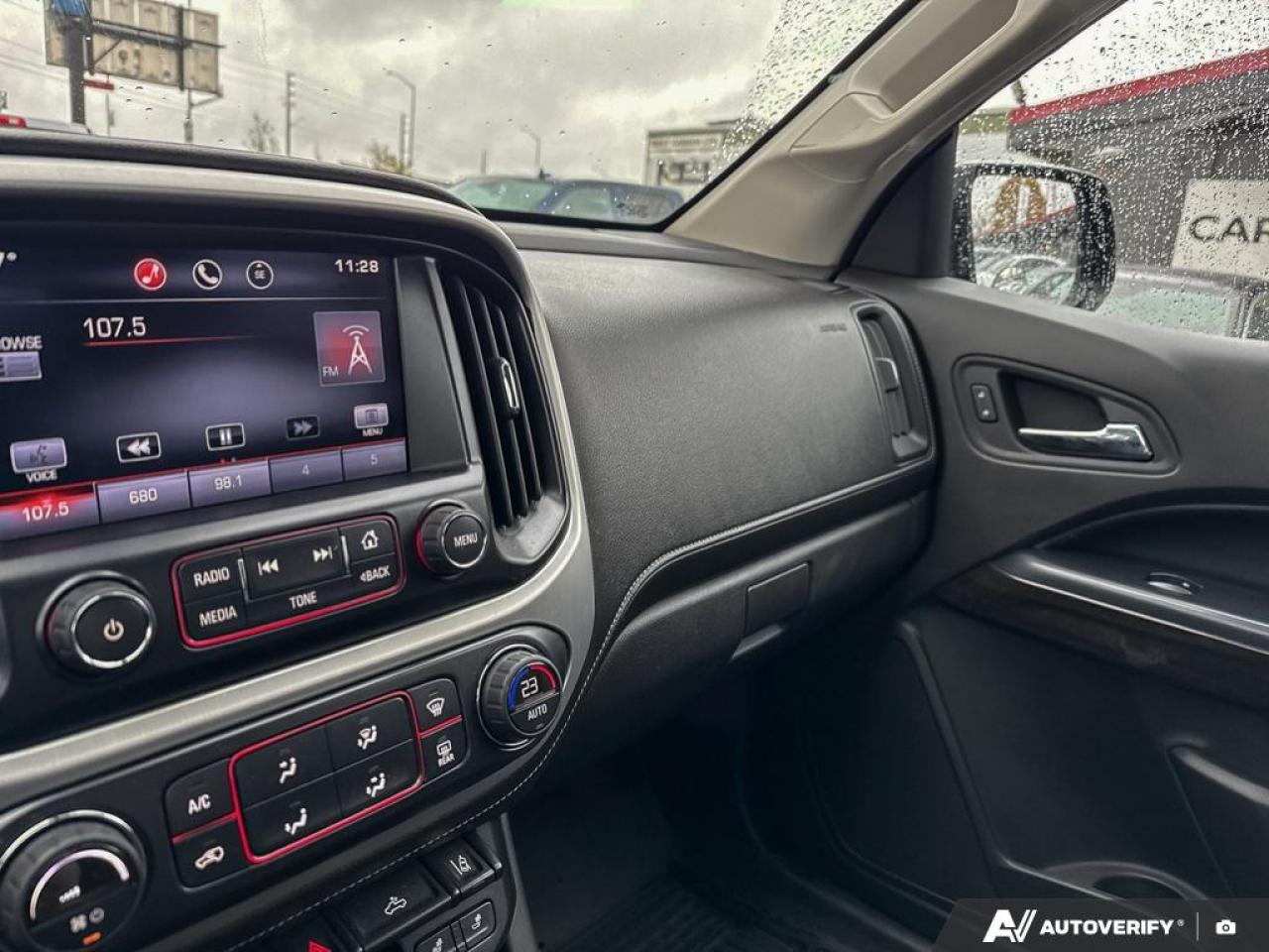 2015 GMC Canyon SLT / NO ACCIDENTS / LEATHER / NAV / 4WD - Photo #21