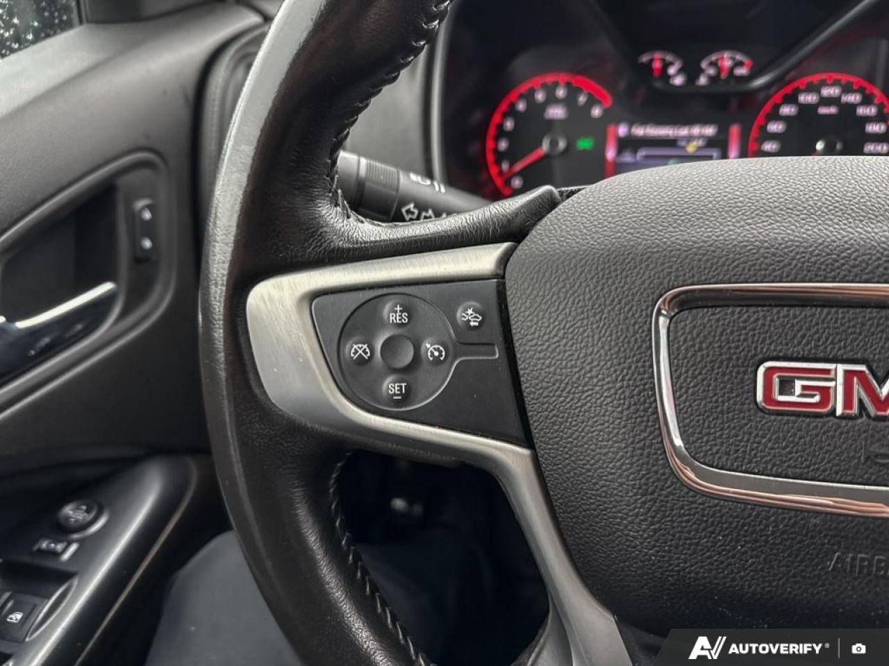 2015 GMC Canyon SLT / NO ACCIDENTS / LEATHER / NAV / 4WD - Photo #18