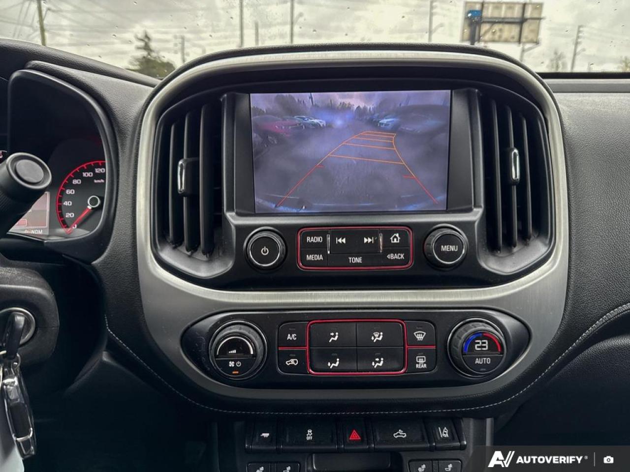 2015 GMC Canyon SLT / NO ACCIDENTS / LEATHER / NAV / 4WD - Photo #15