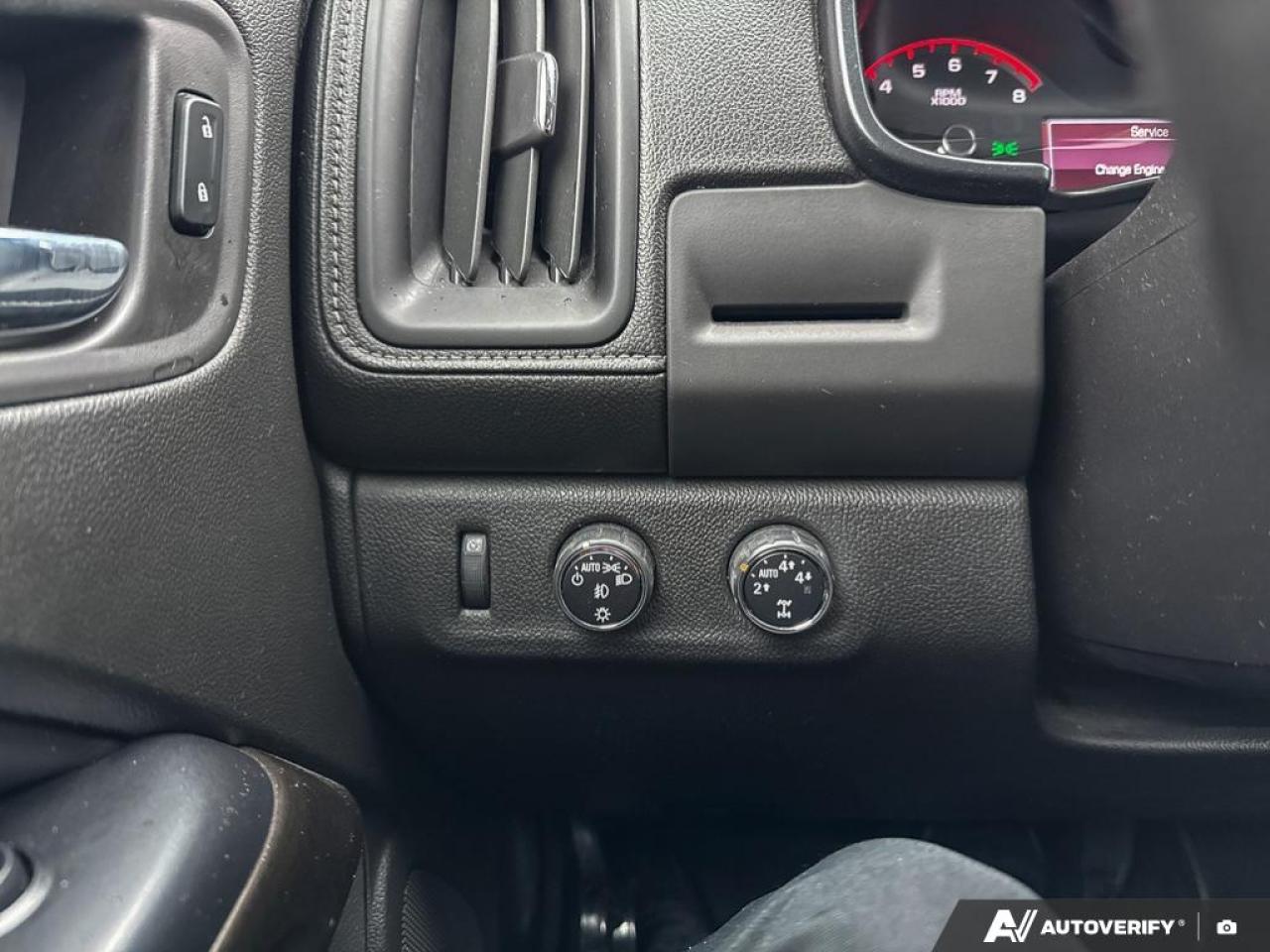 2015 GMC Canyon SLT / NO ACCIDENTS / LEATHER / NAV / 4WD - Photo #13