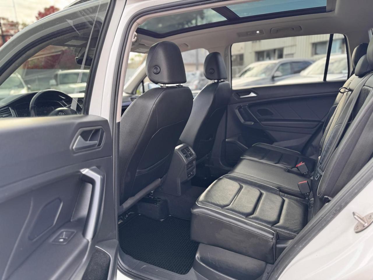 2019 Volkswagen Tiguan AWD NO ACCIDENT SAFETY FULLY LOADED BLIND SPOT B-T - Photo #12