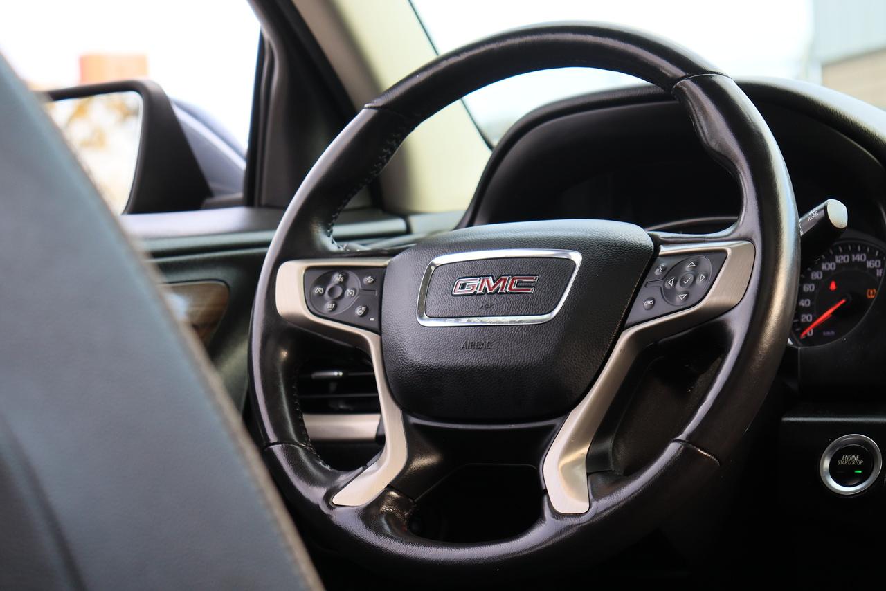 2020 GMC Terrain Denali | AWD | 2.0 L | Leather | Roof | Nav | Cam Photo