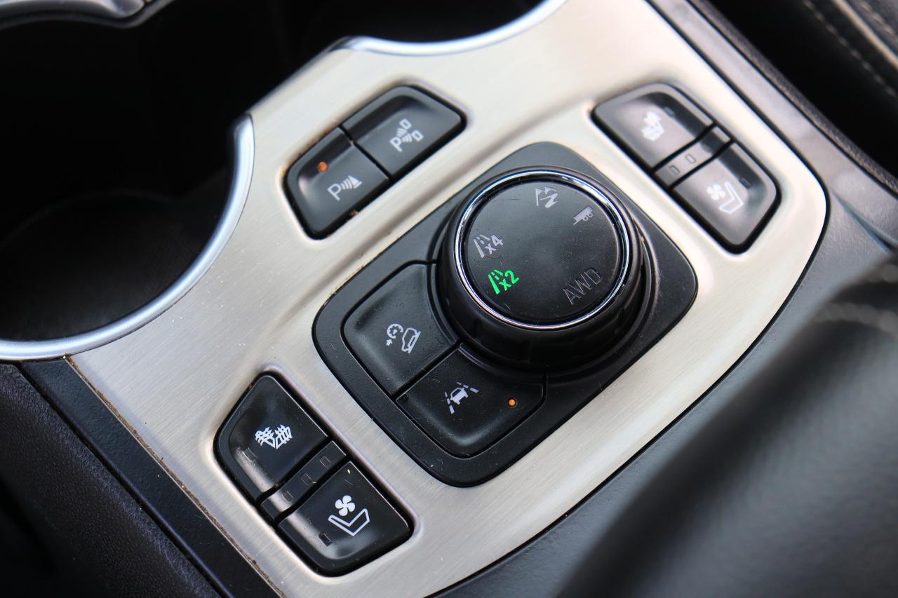 2020 GMC Terrain Denali | AWD | 2.0 L | Leather | Roof | Nav | Cam Photo