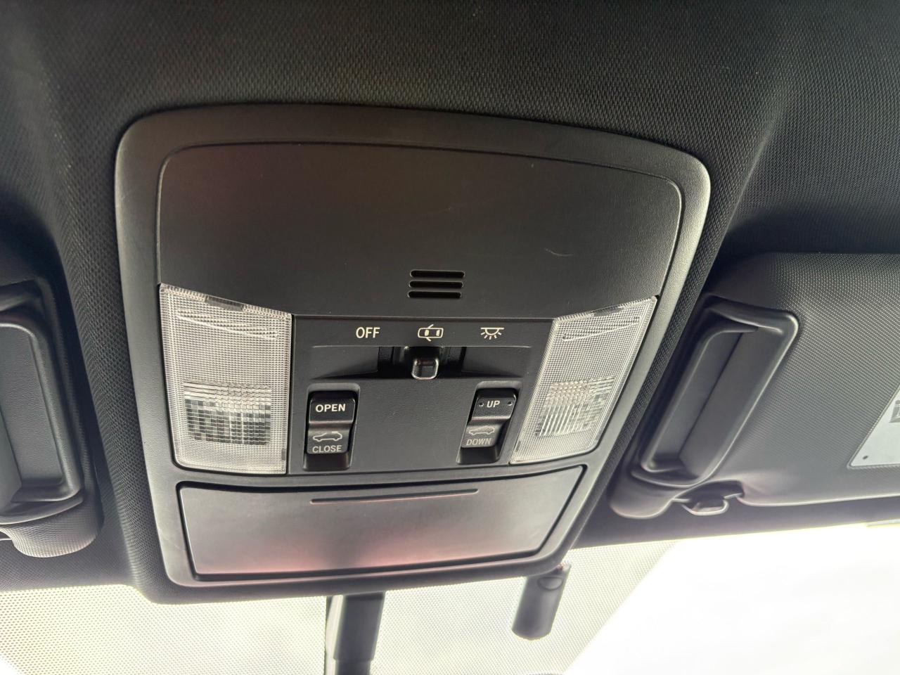 2016 Toyota RAV4 se - Photo #22