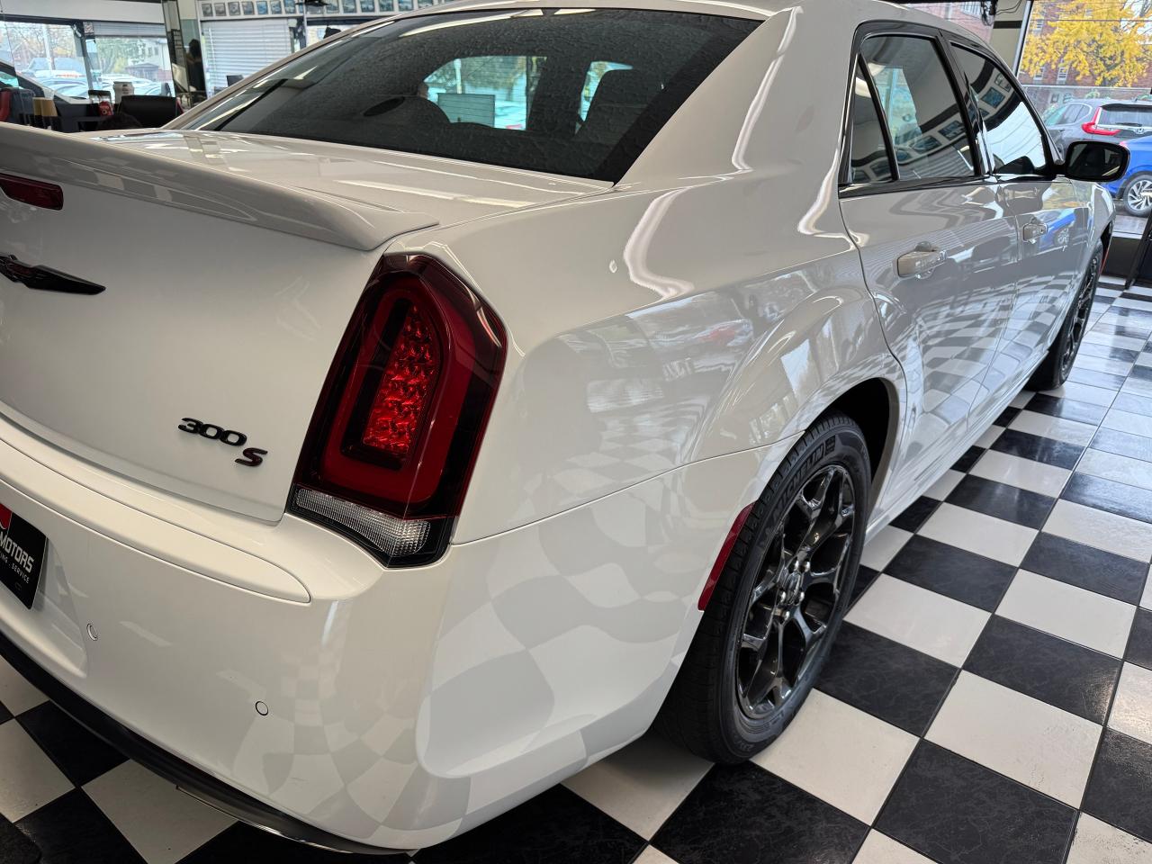 2023 Chrysler 300 300S AWD+New Brakes+Adaptive Cruise+CLEAN CARFAX Photo46