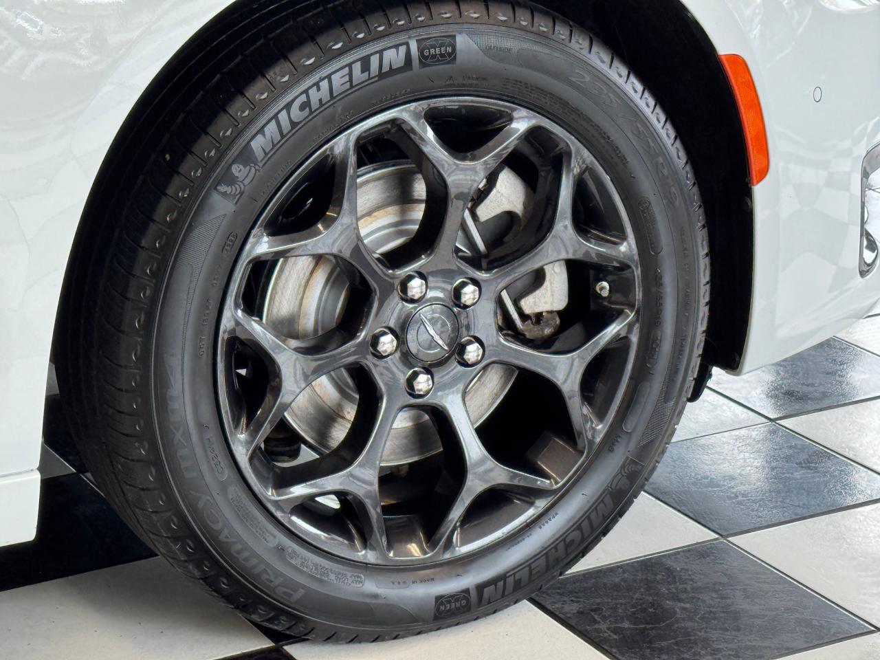 2023 Chrysler 300 300S AWD+New Brakes+Adaptive Cruise+CLEAN CARFAX Photo129