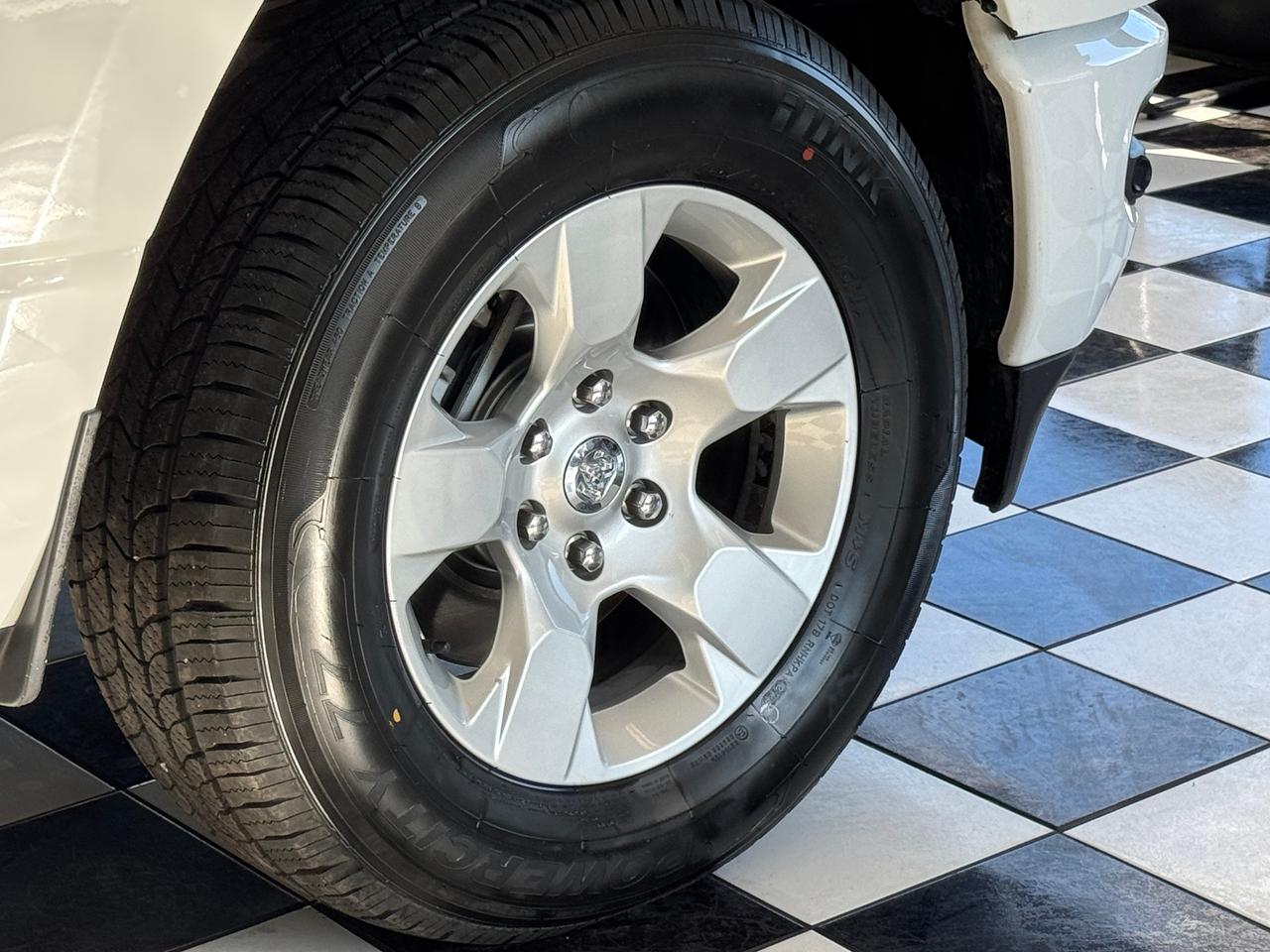 2019 RAM 1500 Tradesman 4x4 Quad Cab 6'4"+New Tires+Brakes+Camer Photo