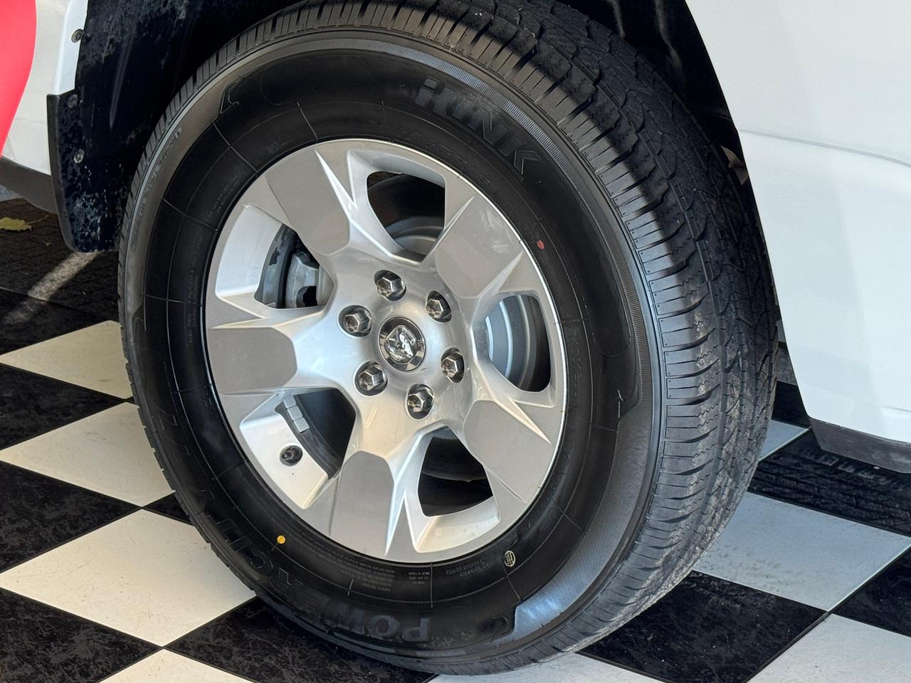 2019 RAM 1500 Tradesman 4x4 Quad Cab 6'4"+New Tires+Brakes+Camer Photo