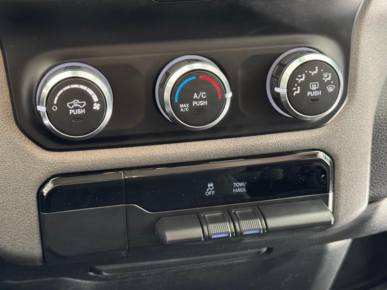 2019 RAM 1500 Tradesman 4x4 Quad Cab 6'4"+New Tires+Brakes+Camer Photo