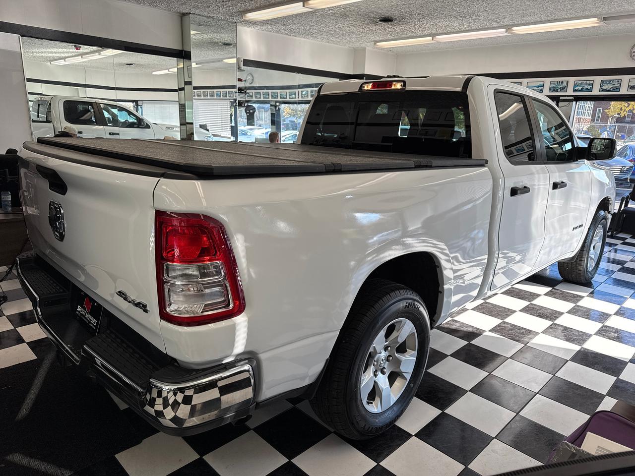 2019 RAM 1500 Tradesman 4x4 Quad Cab 6'4"+New Tires+Brakes+Camer Photo