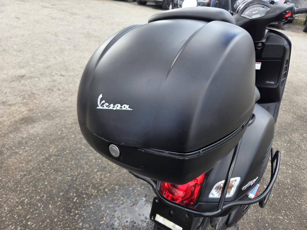 2020 Vespa GTS 300  - Photo #6