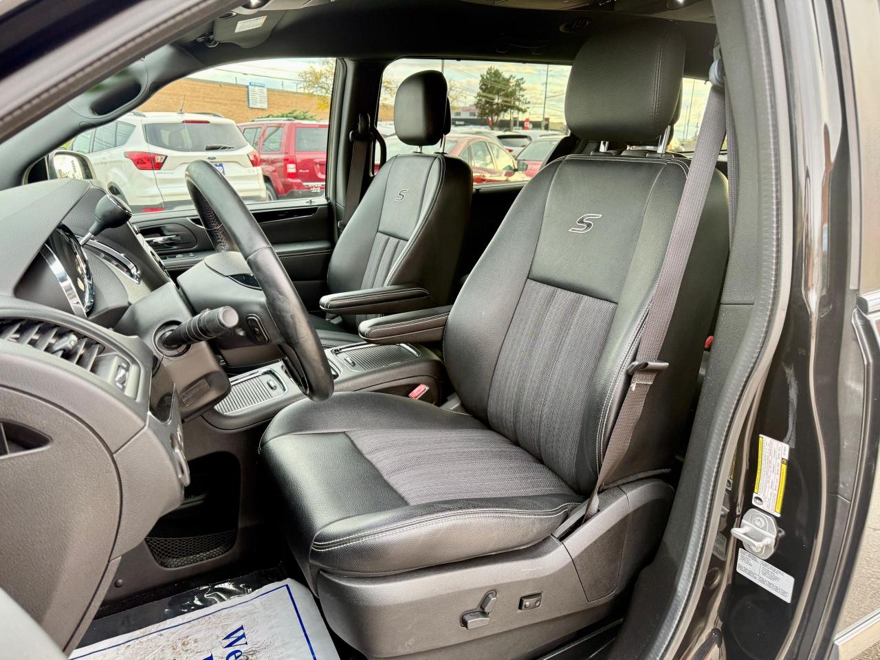 2015 Chrysler Town & Country S - Photo #16