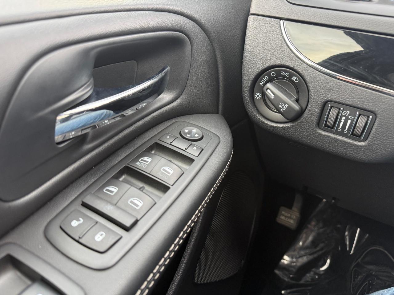 2015 Chrysler Town & Country S - Photo #22