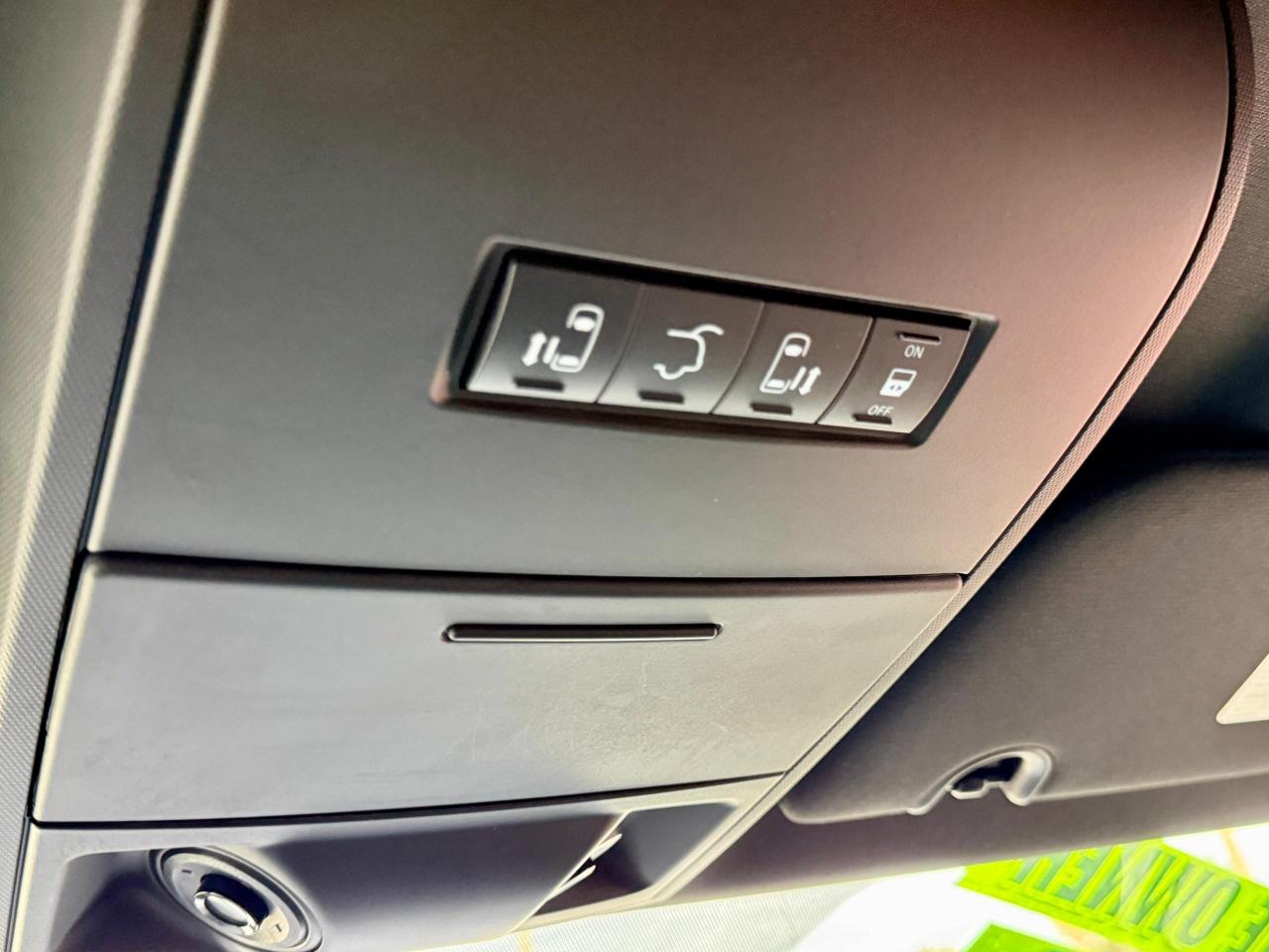 2015 Chrysler Town & Country S - Photo #27