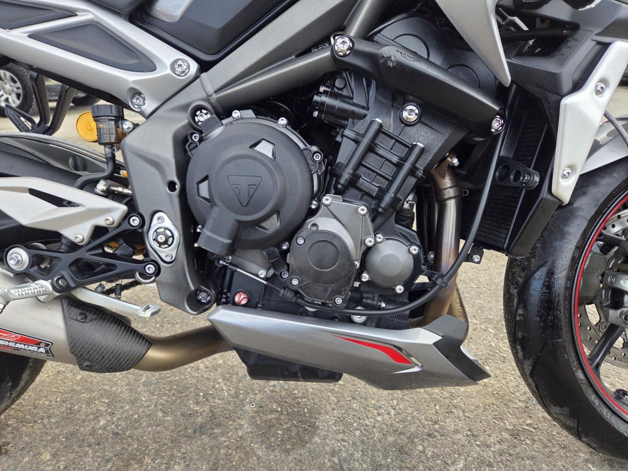 2020 Triumph Daytona 675  - Photo #11