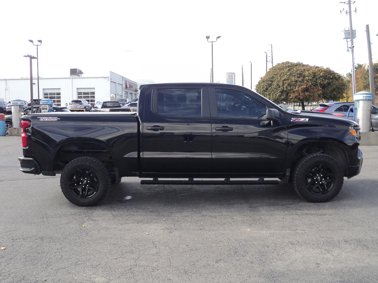 2024 Chevrolet Silverado 1500 Custom Trail Boss Z71 4WD 5.3L8cyl 5'10"Box - Photo #6