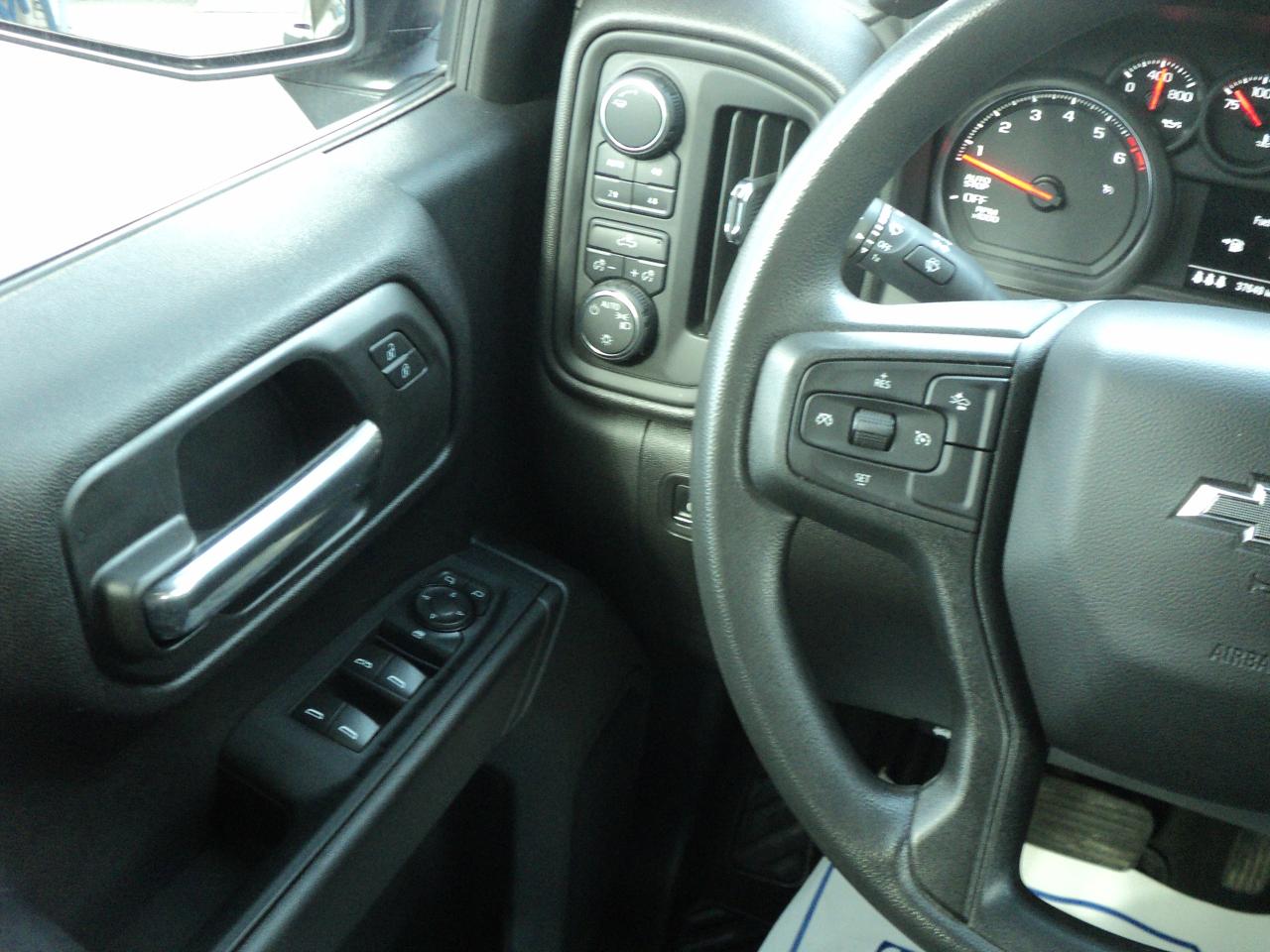 2024 Chevrolet Silverado 1500 Custom Trail Boss Z71 4WD 5.3L8cyl 5'10"Box - Photo #19