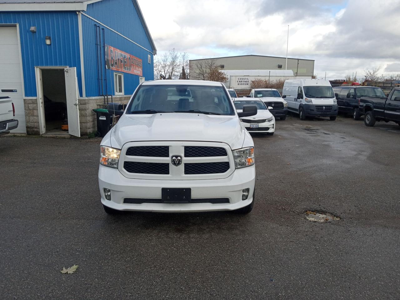 2022 RAM 1500 Classic EXPRESS - Photo #2