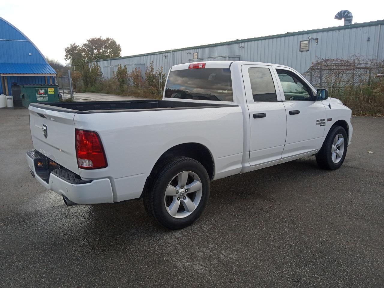 2022 RAM 1500 Classic EXPRESS - Photo #5