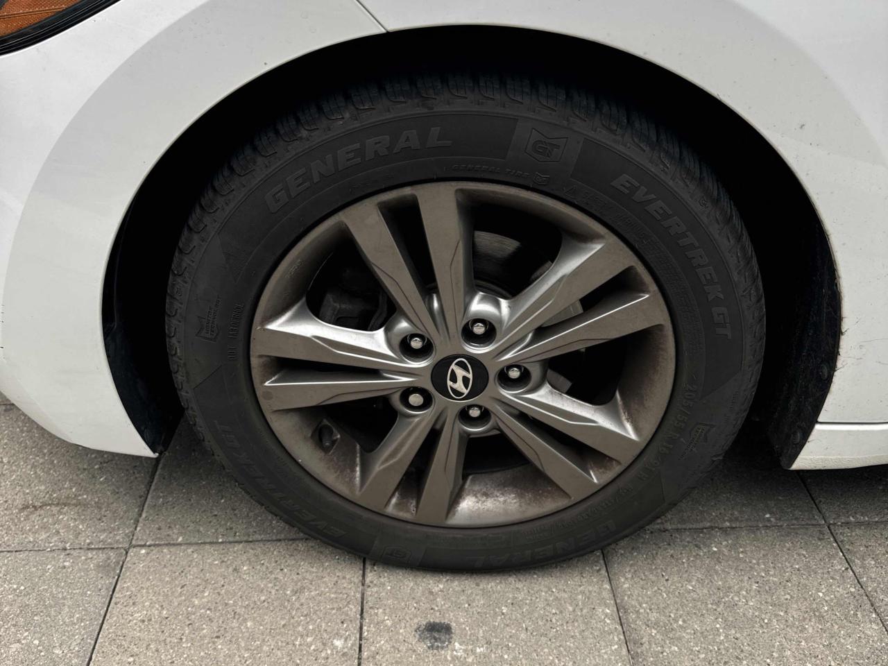 2017 Hyundai Elantra GL Photo