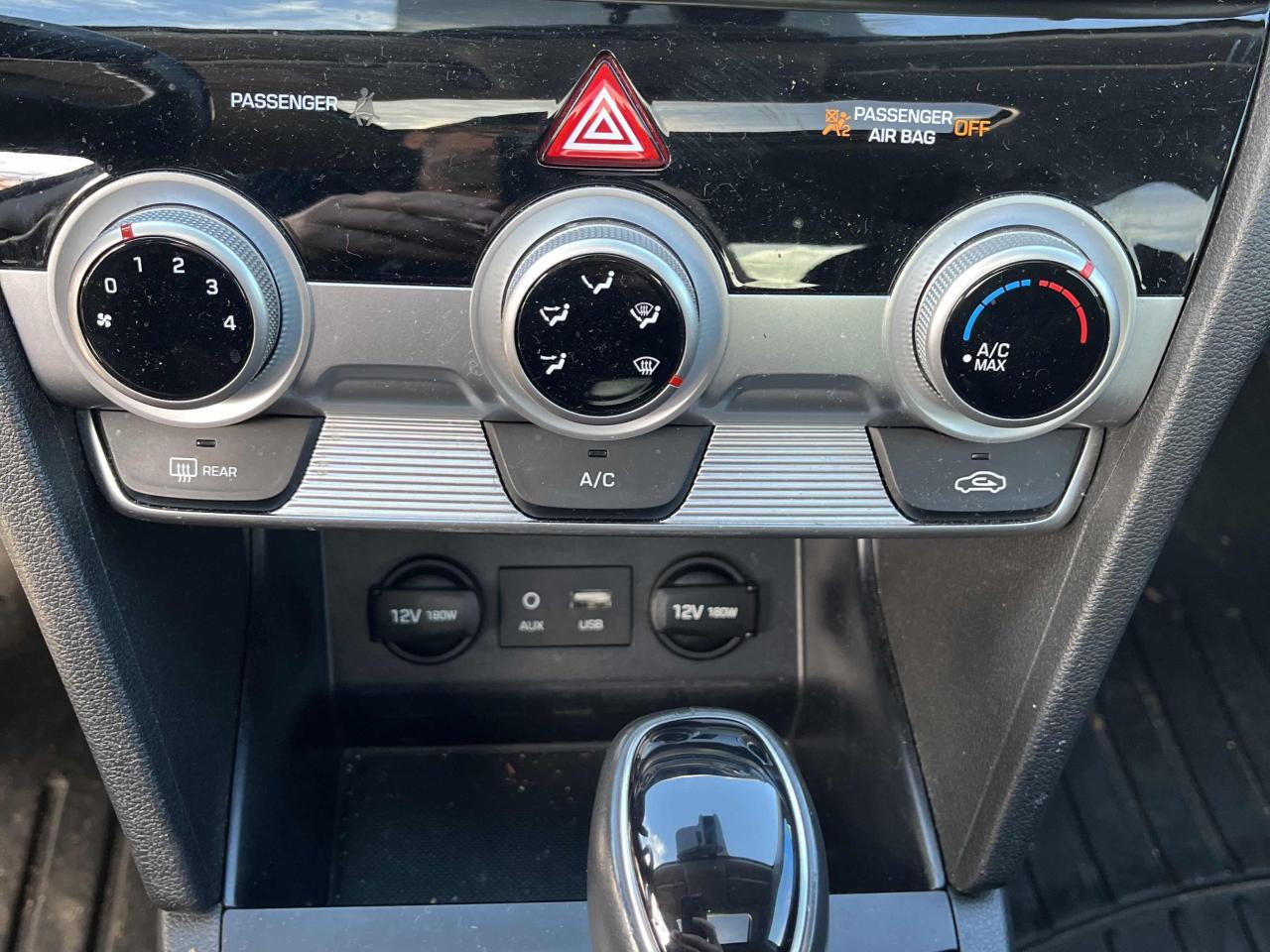 2020 Hyundai Elantra Preferred w/Sun & Safety Package Photo