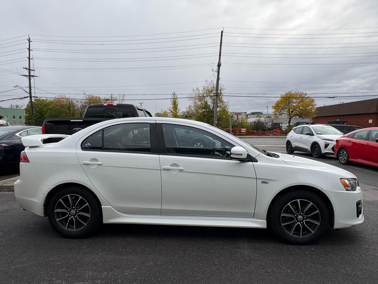 2017 Mitsubishi Lancer SE LTD Photo3