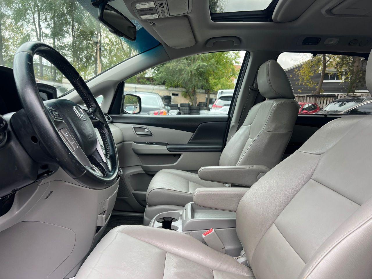 2012 Honda Odyssey EX-L-LEATHER-SUNROOF-BACK CAM & MORE! - Photo #9