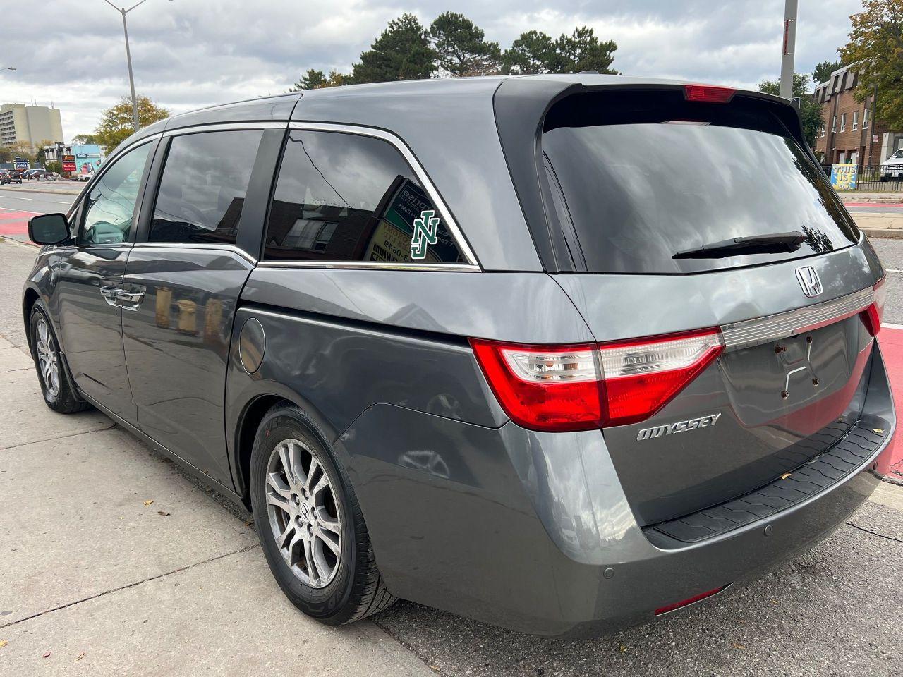 2012 Honda Odyssey EX-L-LEATHER-SUNROOF-BACK CAM & MORE! - Photo #5