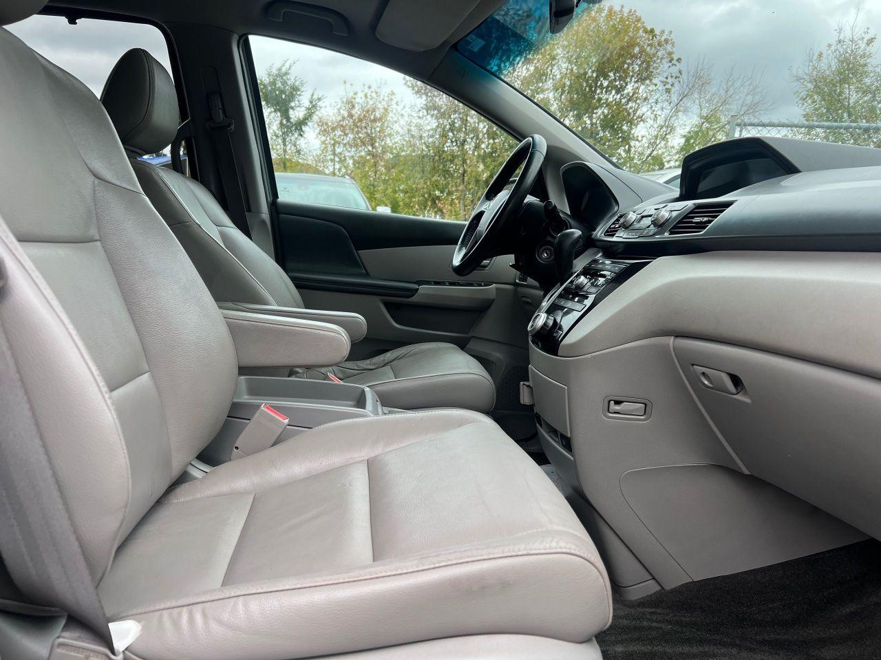 2012 Honda Odyssey EX-L-LEATHER-SUNROOF-BACK CAM & MORE! - Photo #16