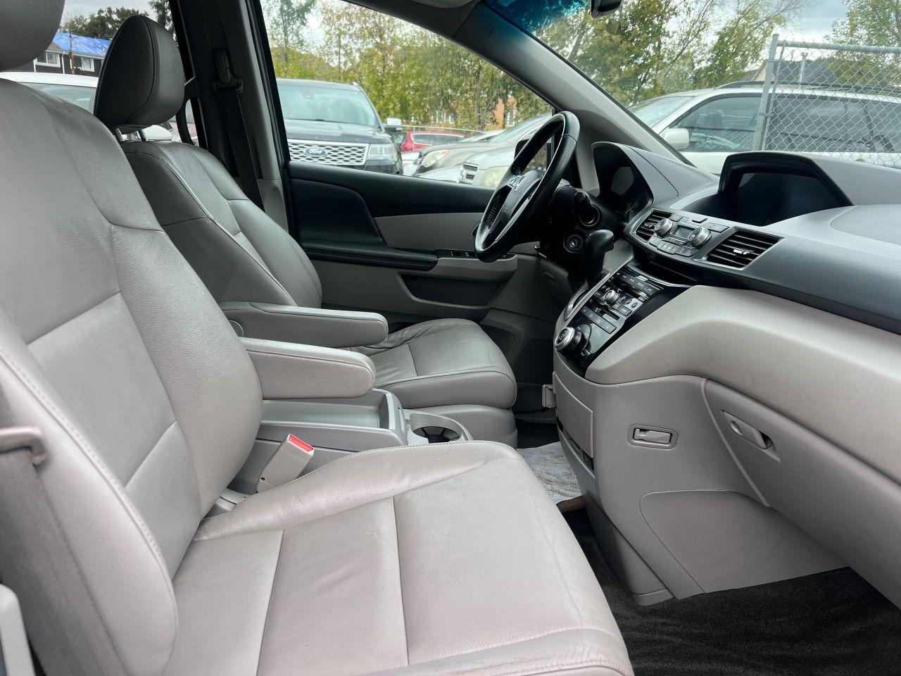 2012 Honda Odyssey EX-L-LEATHER-SUNROOF-BACK CAM & MORE! - Photo #17