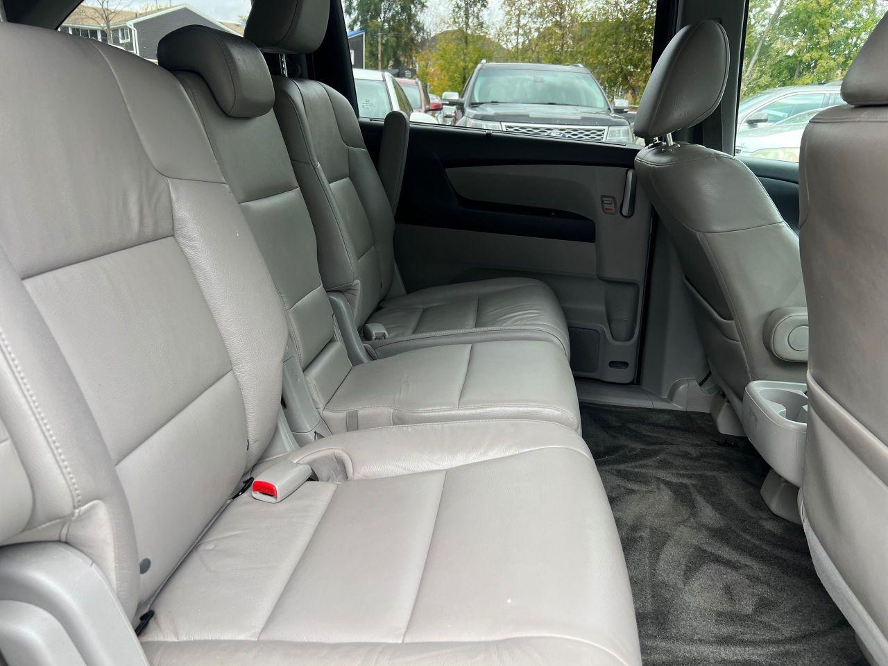 2012 Honda Odyssey EX-L-LEATHER-SUNROOF-BACK CAM & MORE! - Photo #15