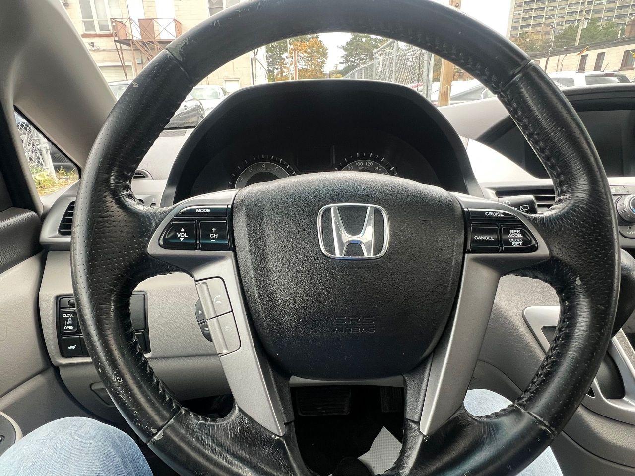 2012 Honda Odyssey EX-L-LEATHER-SUNROOF-BACK CAM & MORE! - Photo #21