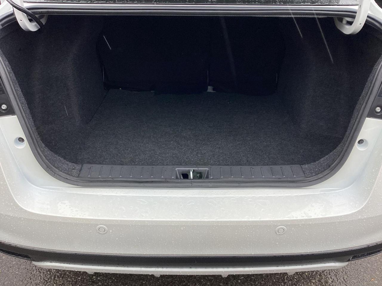 2024 Nissan Versa SV Photo4