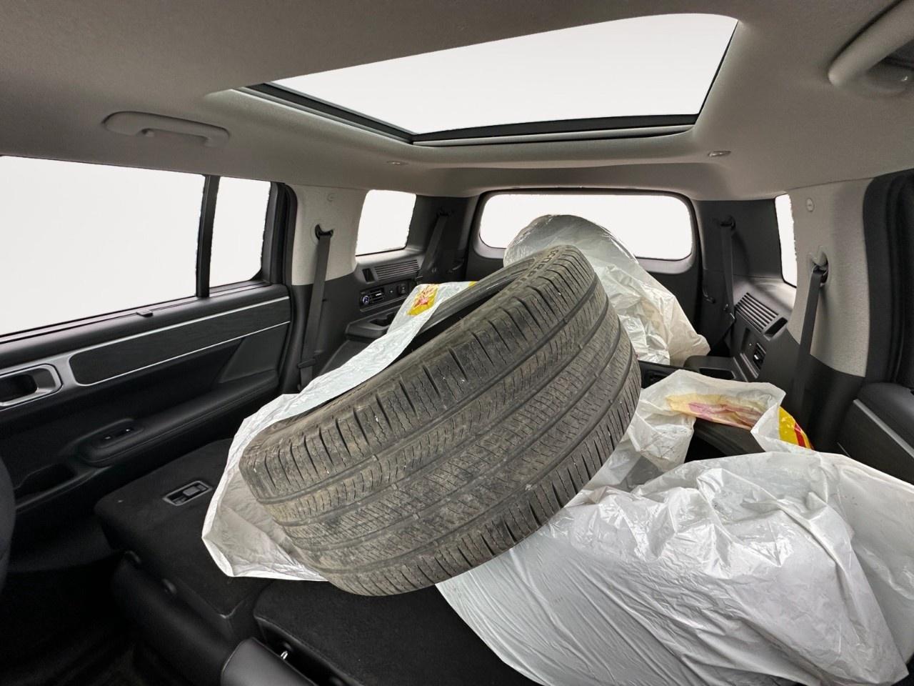 2024 Hyundai Santa Fe LUXURY AWD Photo