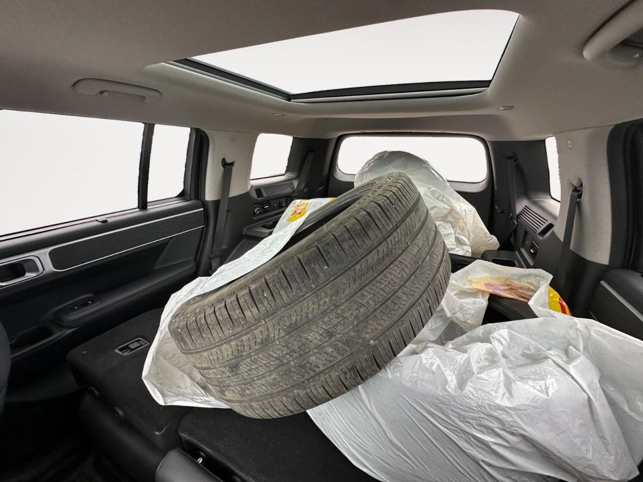 2024 Hyundai Santa Fe LUXURY AWD Photo