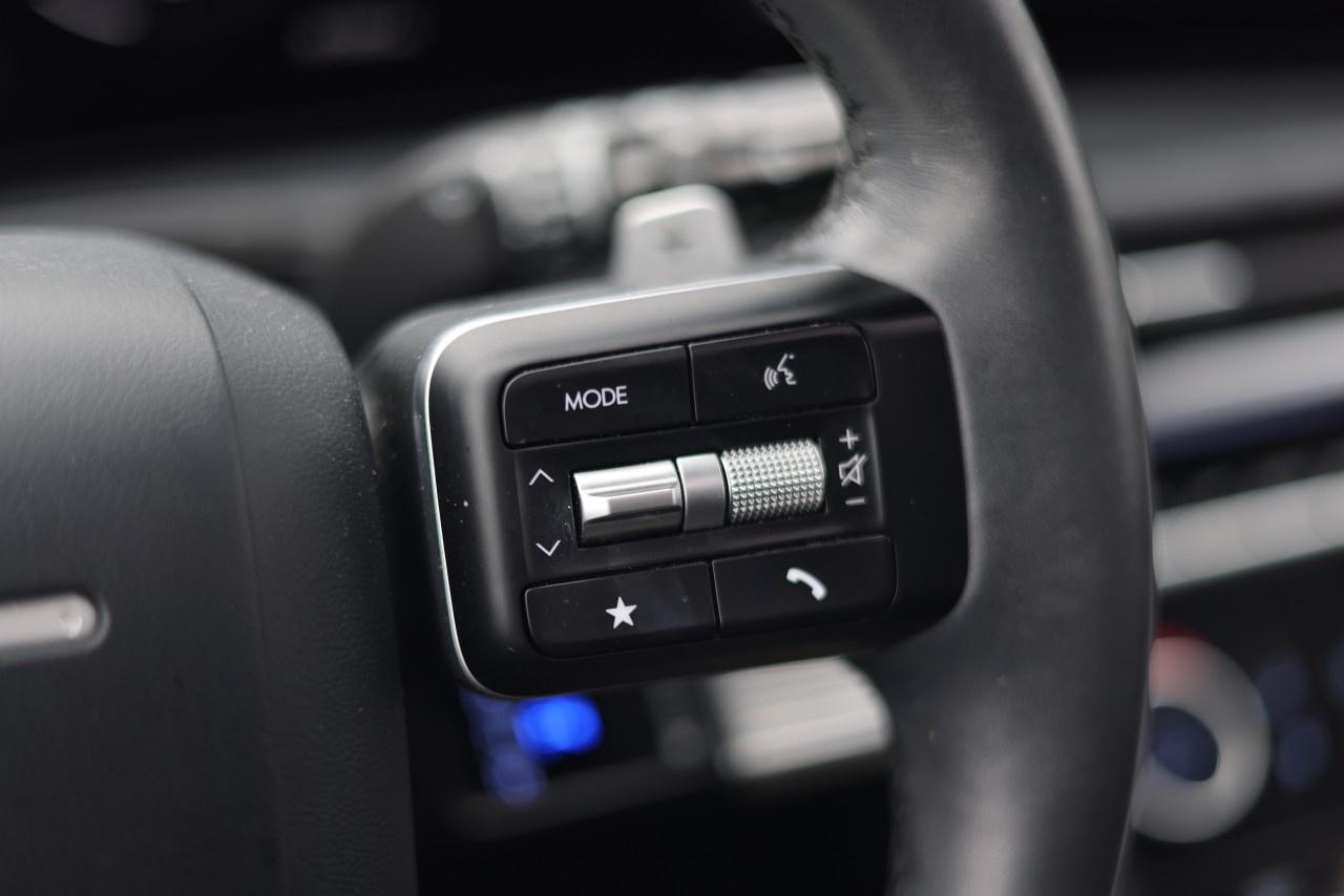 2024 Hyundai Santa Fe LUXURY AWD Photo