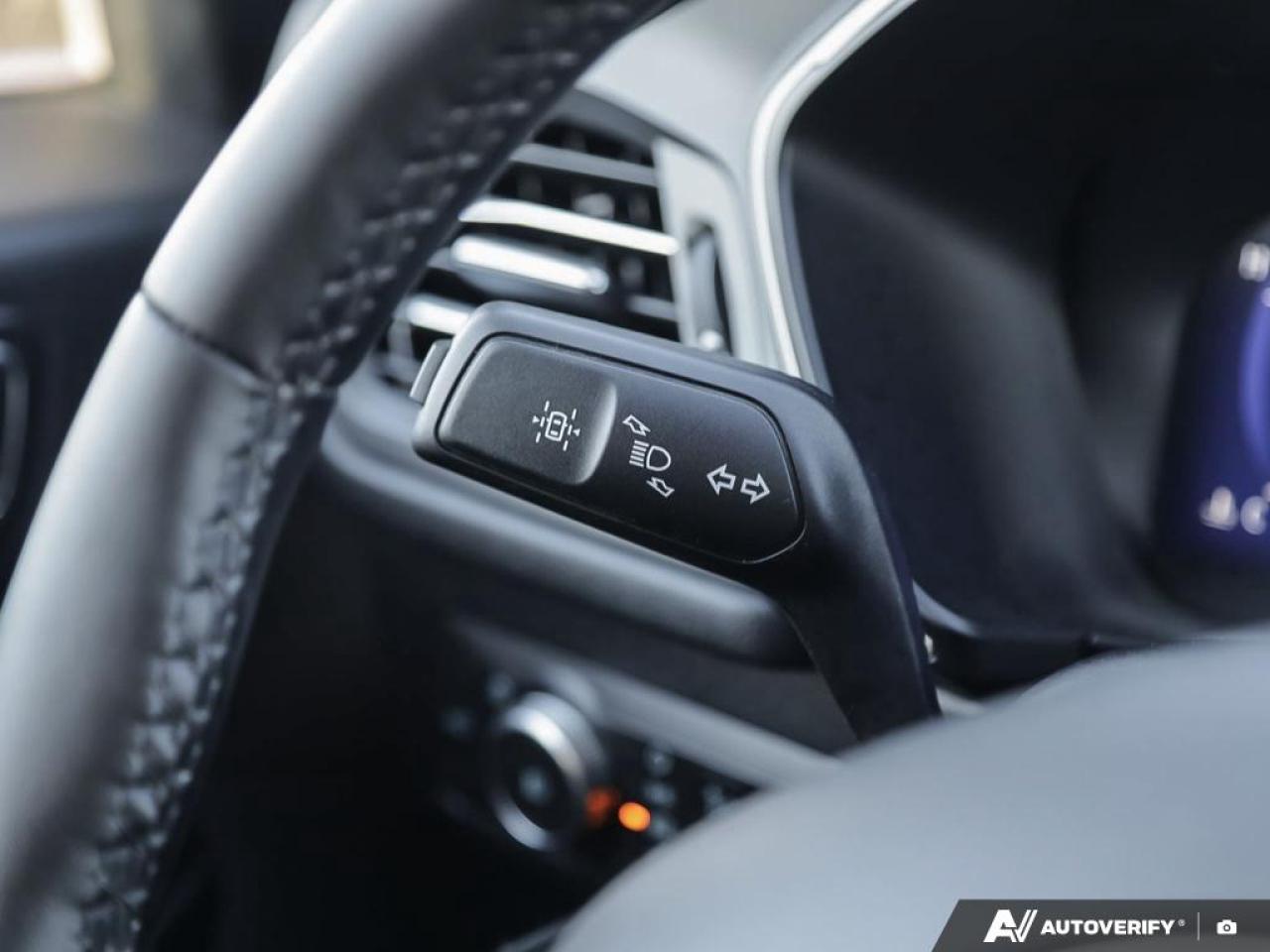 2021 Ford Escape SEL Photo