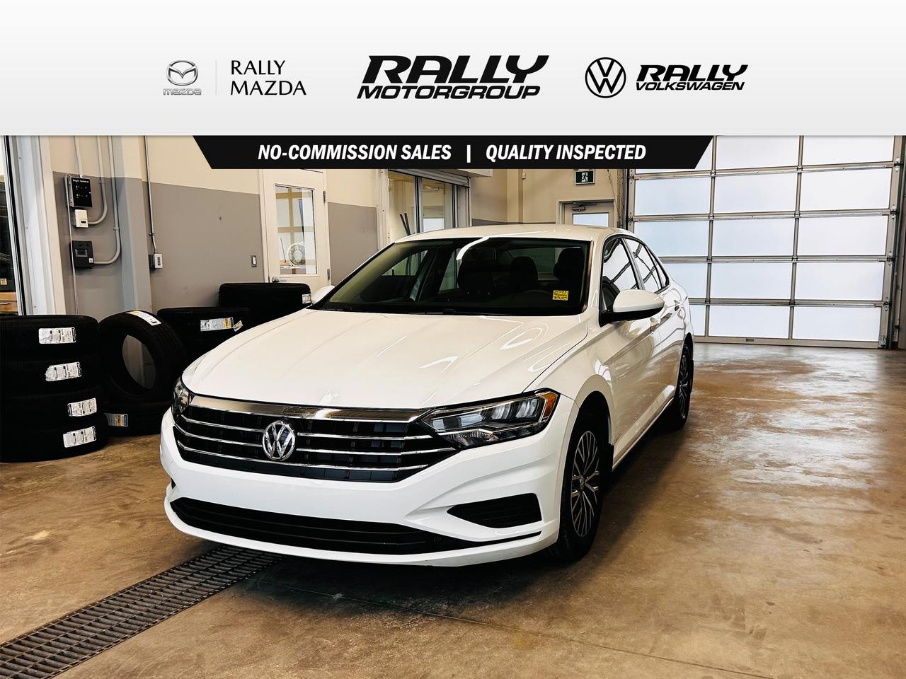 Fantastic Fuel Economy! Heated Cloth Seats Bluetooth, Eco Mode, Touch Screen Display and so much more!