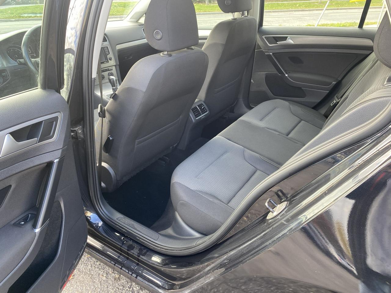 2016 Volkswagen Golf Automatic/Gas Saver/Bluetooth/Heated Seats - Photo #11