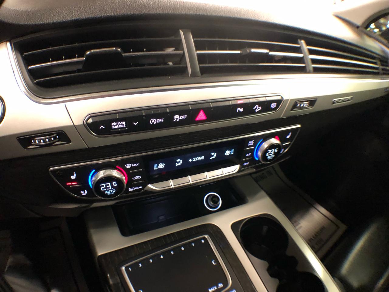 2019 Audi Q7 PROGRESSIV AWD 7 PASS NAVI LEATHER PAN/ROOF B/SPOT Photo