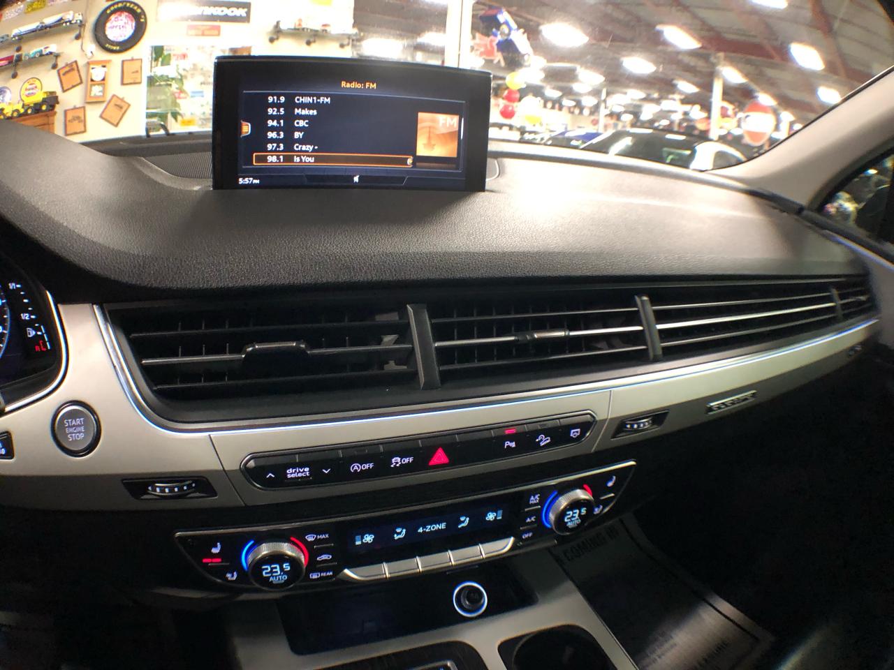 2019 Audi Q7 PROGRESSIV AWD 7 PASS NAVI LEATHER PAN/ROOF B/SPOT Photo