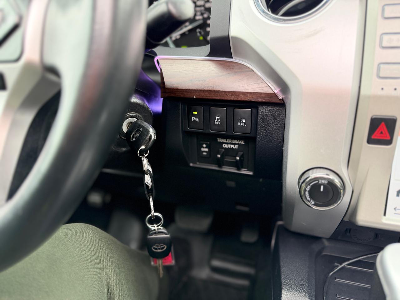 2018 Toyota Tundra 4X4 Crewmax Limited 5.7L - Photo #17