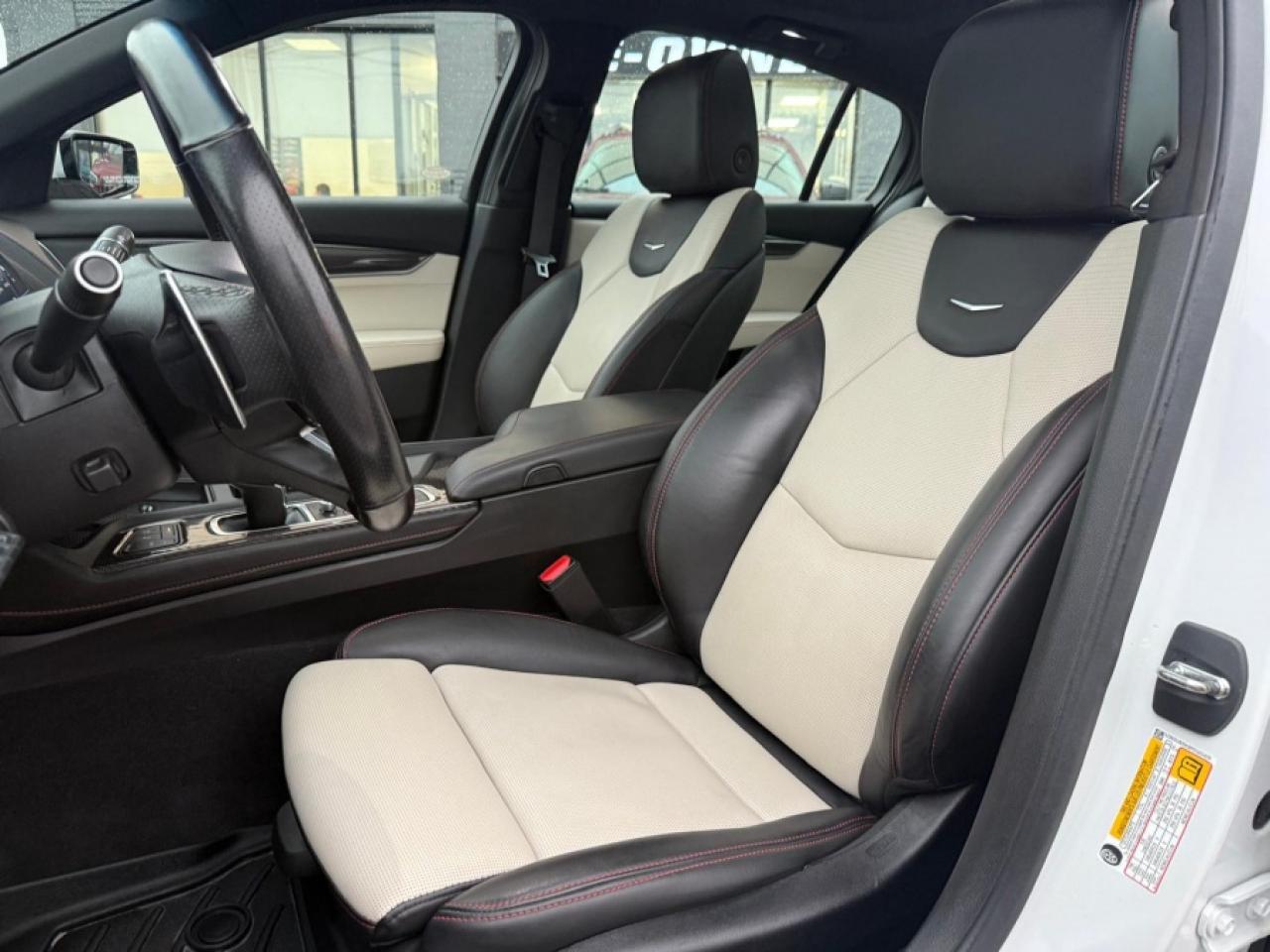 2023 Cadillac CT5 SPORT/ 1OWNER/ HUD/ SERVICE RECS/ SUNROOF/ NAVIGAT - Photo #2